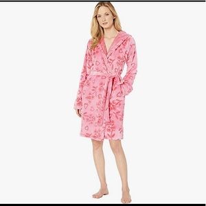 Vera Bradley plush sweethearts and flowers robe